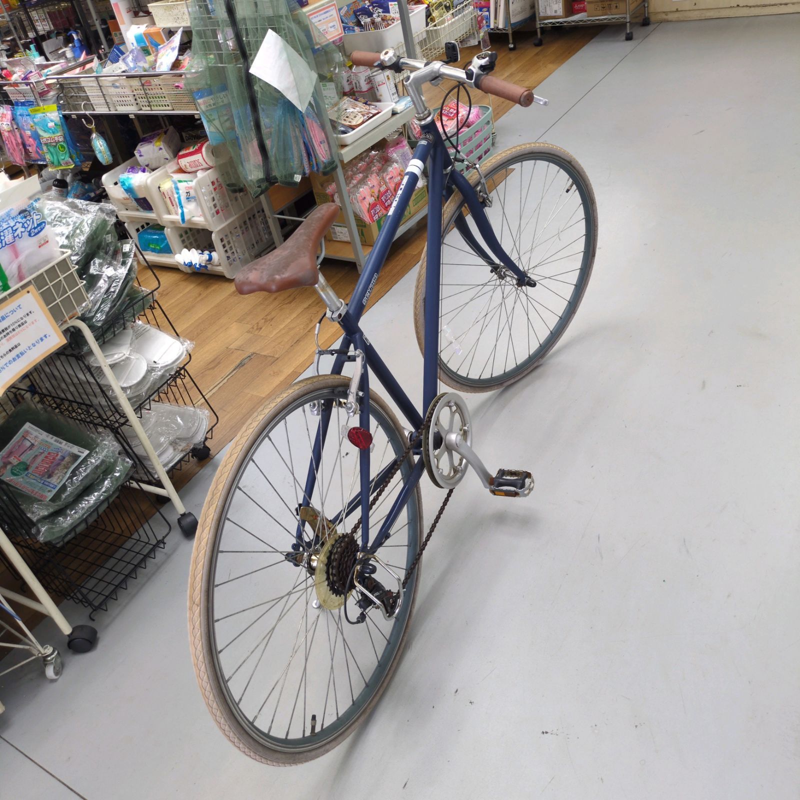 J060 ★サビキズ使用感有り★クロスバイク★アサヒ★SCH700★6段★700×28C J060 ☆サビキズ使用感有り☆クロスバイク☆アサヒ☆SCH700☆6段☆700