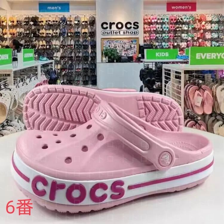 新品 未使用  CROCS  クロックス  ビーチサンダル・シャワーサンダル 男女兼用