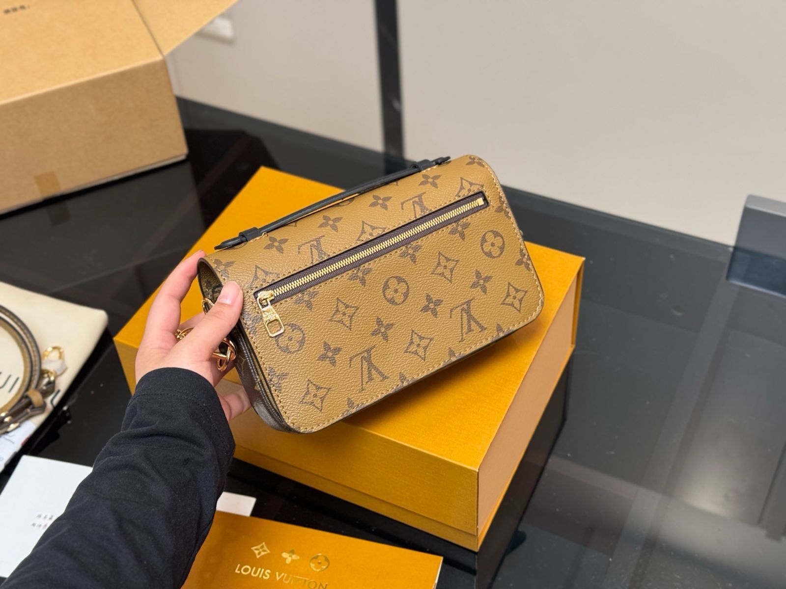 美品【ルイヴィトン】モノグラムボヤージュPMメッセンジャーBAG 今日特価】LV Monogram Messenger Bag ルイ・ヴィトン