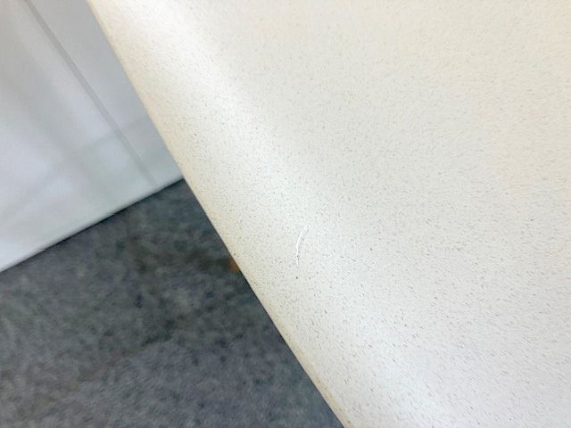 ホワイト