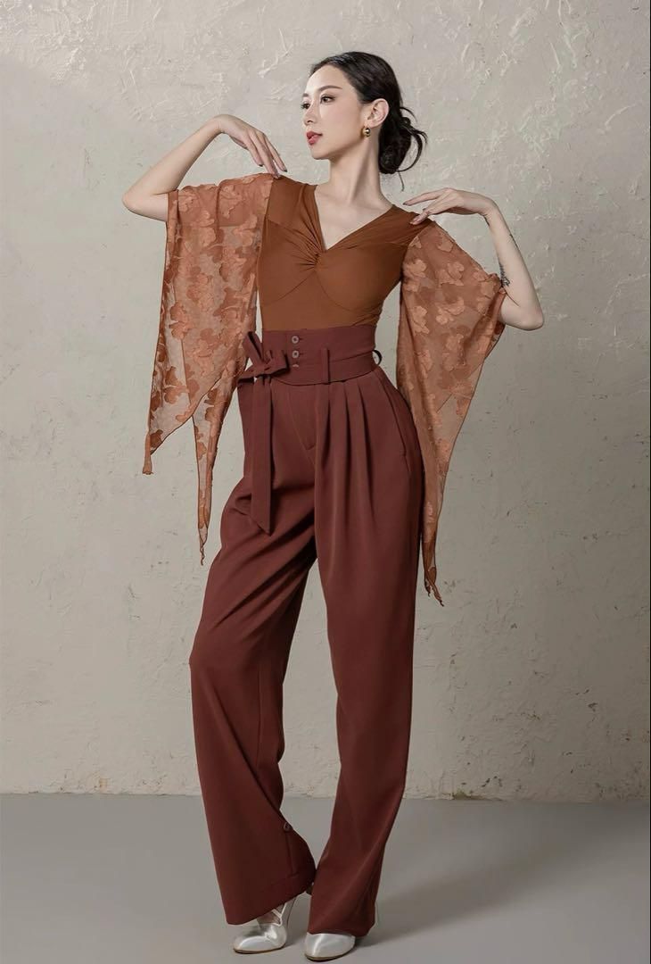 裾のボタンで2wayに使える綺麗めパンツ☆ダンス練習着♪ 裾