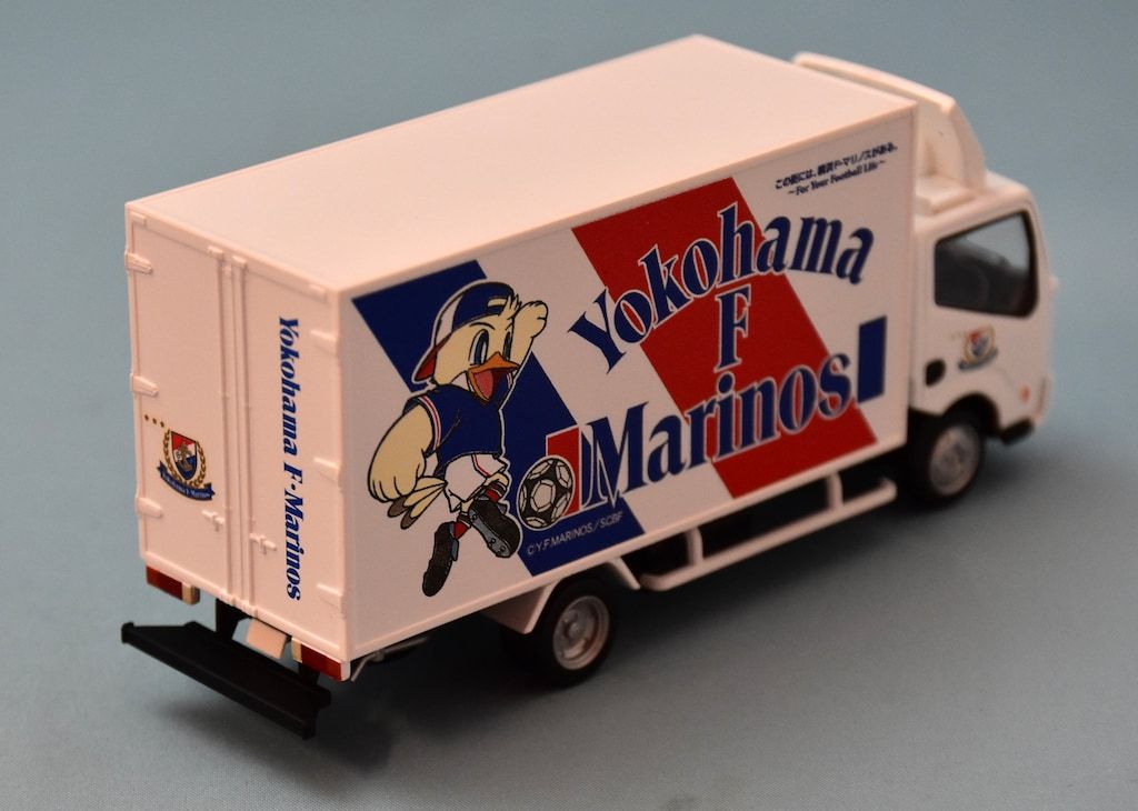 TOMYTEC/横浜マリノス TOMICA LIMITED VINTAGE NEO 日産アトラス