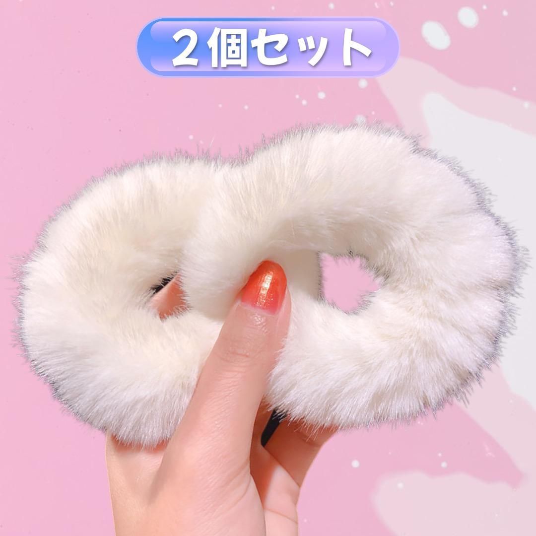 即完売のため入荷しました☆】ヘアゴム ファー ポンポン ホワイト 2個 