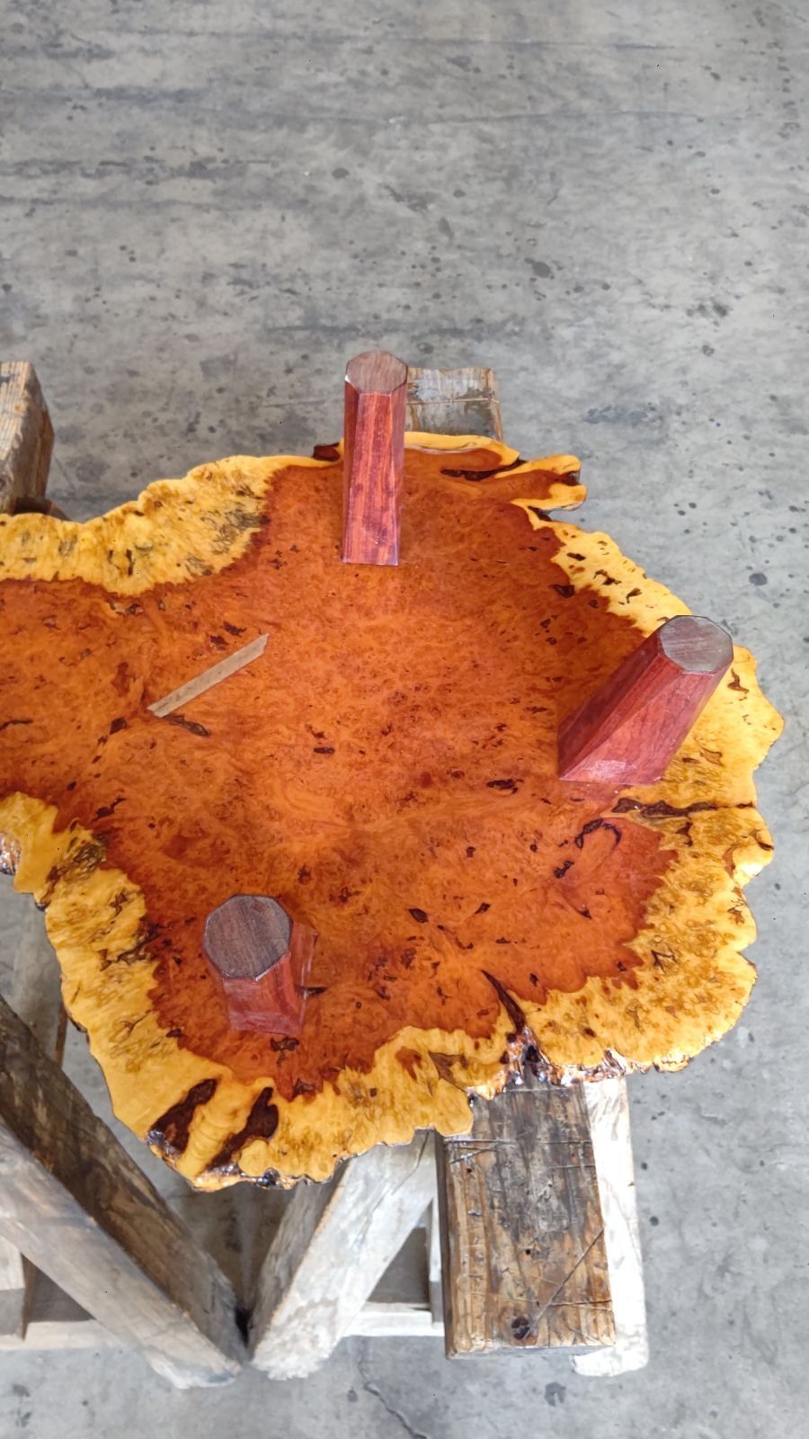 花梨 瘤 一枚板 天然木 葡萄杢 玉杢 瘤杢 座卓 飾台 花台 座敷机 盆栽台 花梨 瘤 一枚板 天然木 葡萄杢 玉杢 瘤杢 座卓 飾