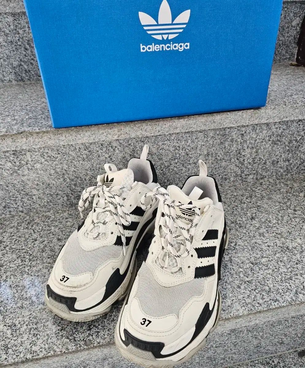 BALENCIAGA スニーカー 37 Balenciaga スニーカー 37正規品 - メルカリ