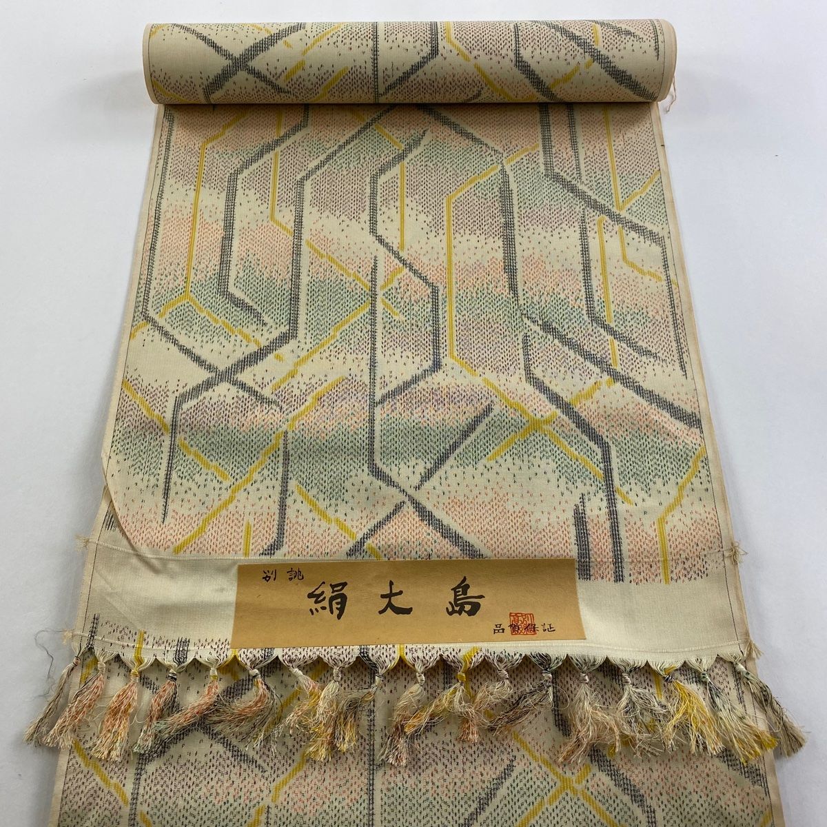 反物 秀品 紬 幾何学模様 薄茶色 正絹