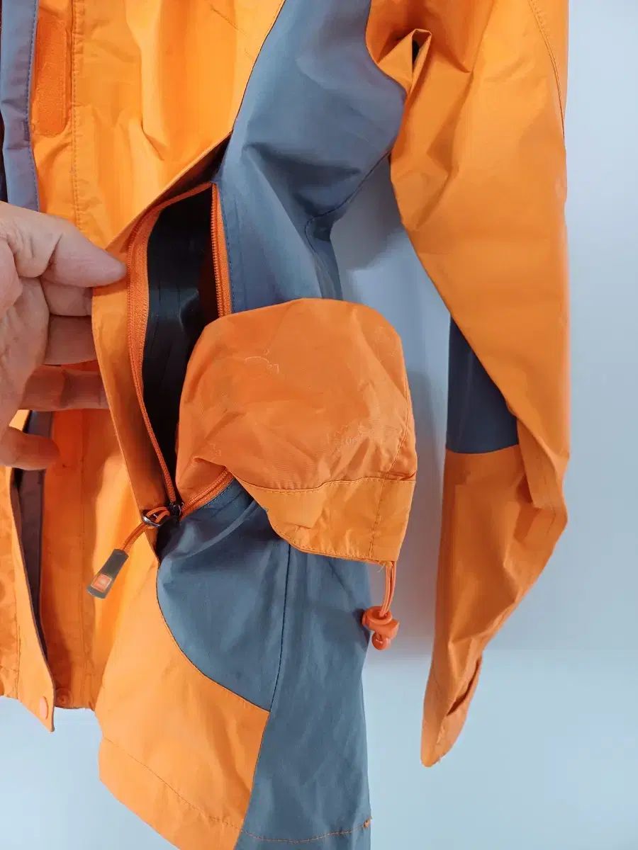 レディース LAFUMA(ラフマ) GORE-TEX₍ゴアテックス ) 登山ジャケット