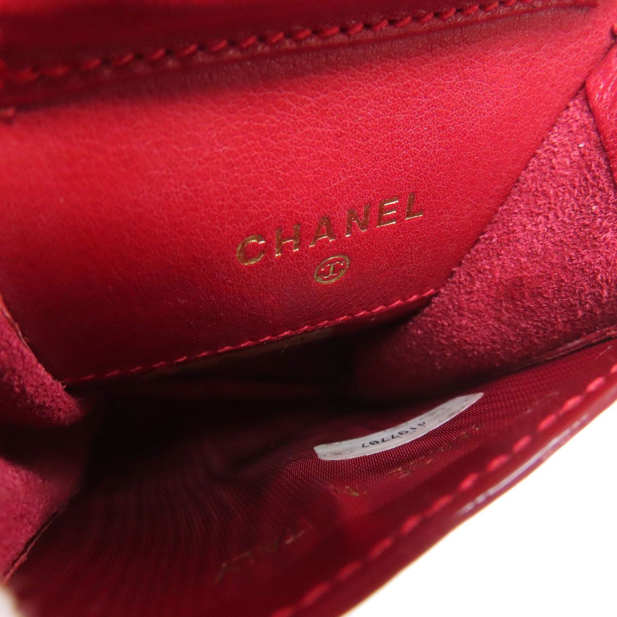 CHANEL シャネル　ココマーク　エナメル ポーチ CHANEL シャネル ココマーク チェーンショルダー アクセサリー