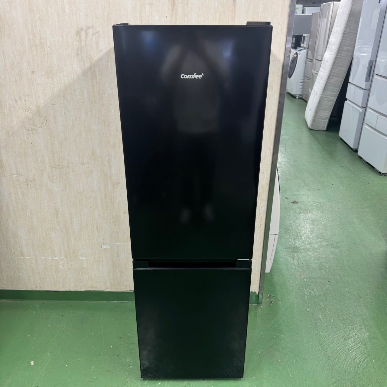 159 大きめサイズ 冷蔵庫 174 L 100 L強 小型 一人暮らし ブラック 保証込み