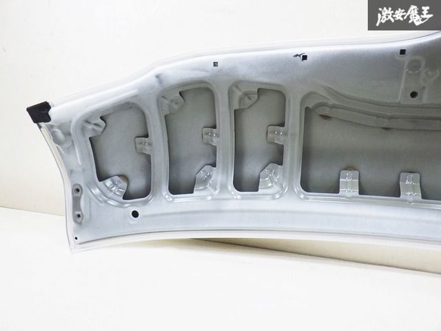 新車外し　ボンネットフード　ハイエース　200系　070 新車外し TOYOTA HIACE 200系 ハイエース純正ボンネット フード