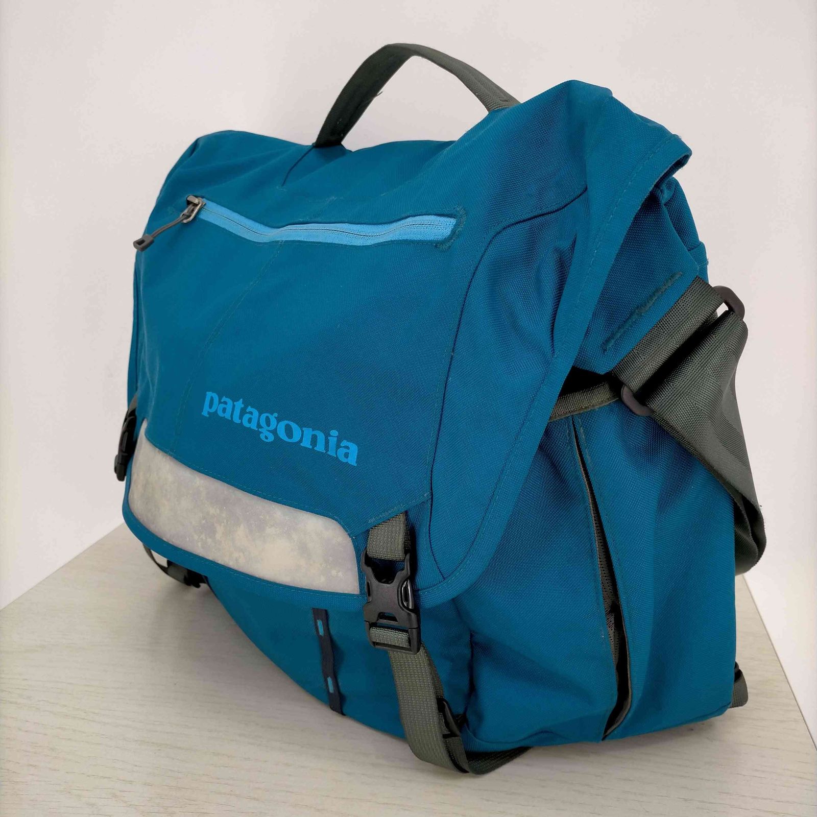 パタゴニア patagonia メッセンジャーバッグ メンズ ONE SIZE - メルカリ