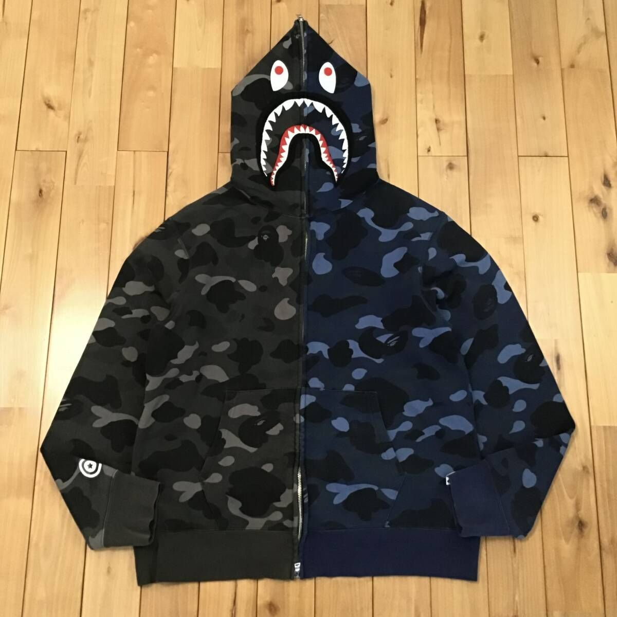 ☆XL☆ Separate shark full zip hoodie Black camo × Blue camo