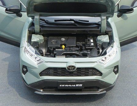 トヨタ新型RAV4 1/18スケール ダイキャスト2019 合金製 ミラノカーキ 1/18 Scale New Toyota RAV4 SUV 2019 Milan Khaki DieCast Car