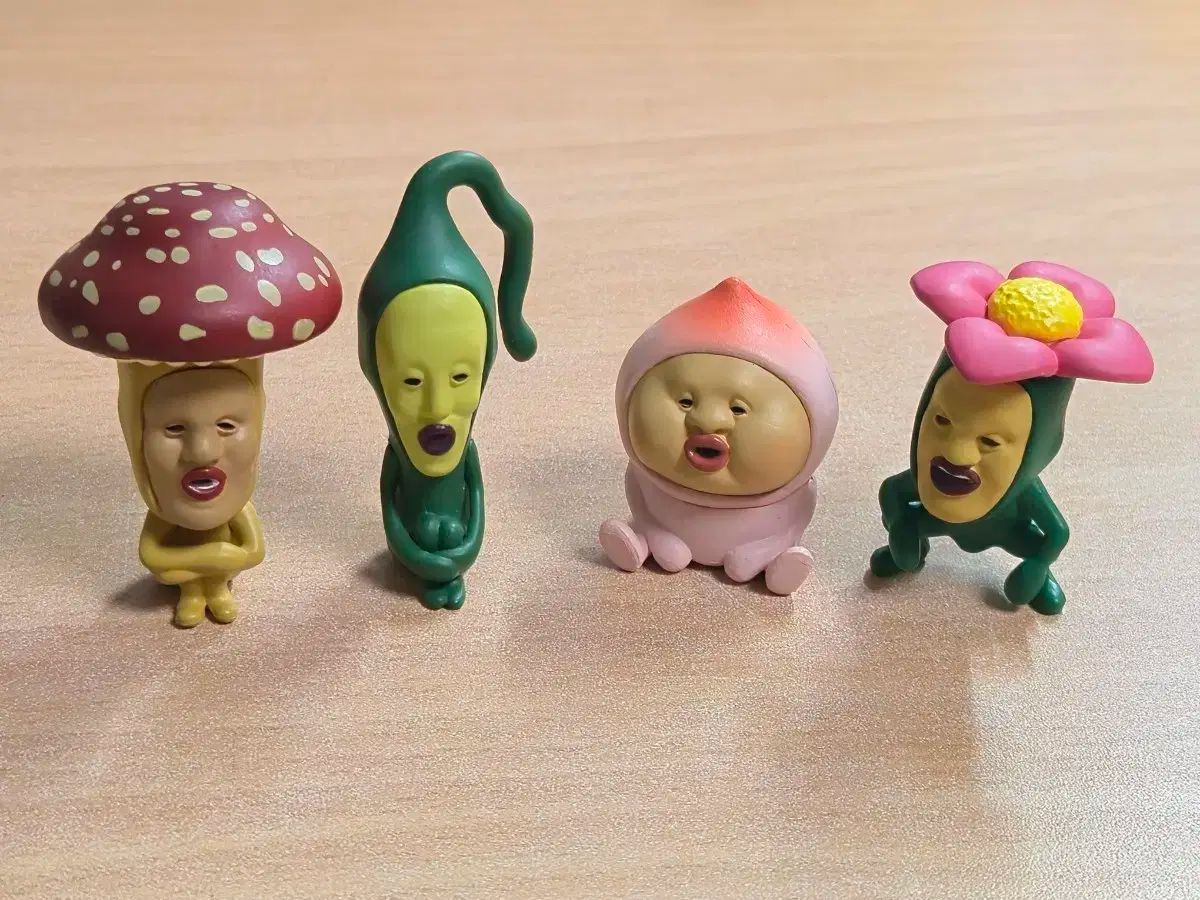 こびとづかん　陶器フィギュア　置き物　4個セット こびとずかん フィギュア 置き物 まとめ売り こびとづかん