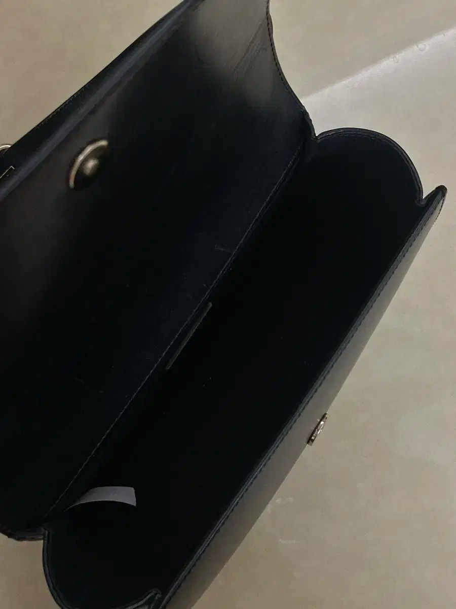 クロスバック ブラック