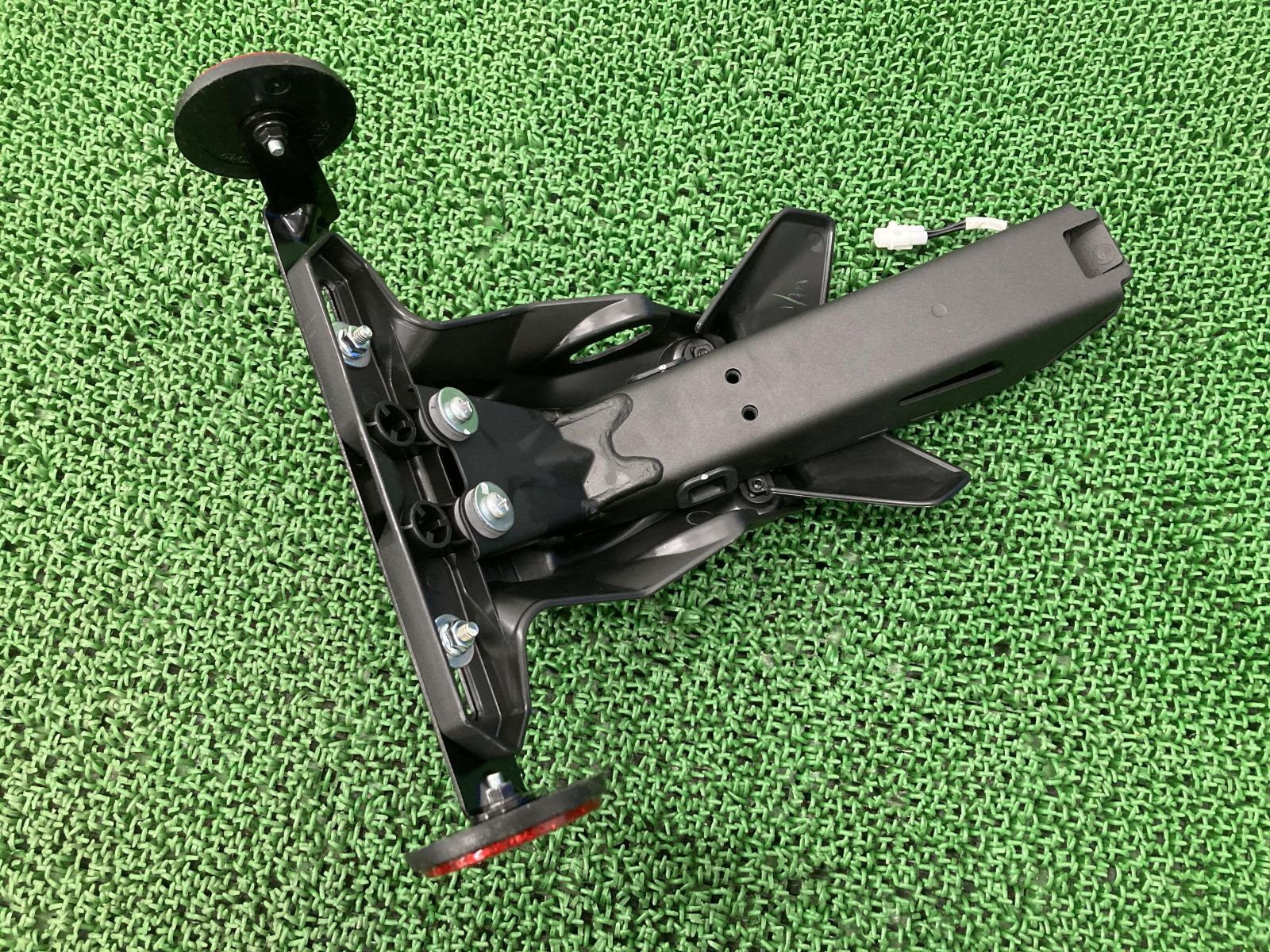 フェン ハリケーンからNinja ZX-25R用フェンダーレスキットとクランプ