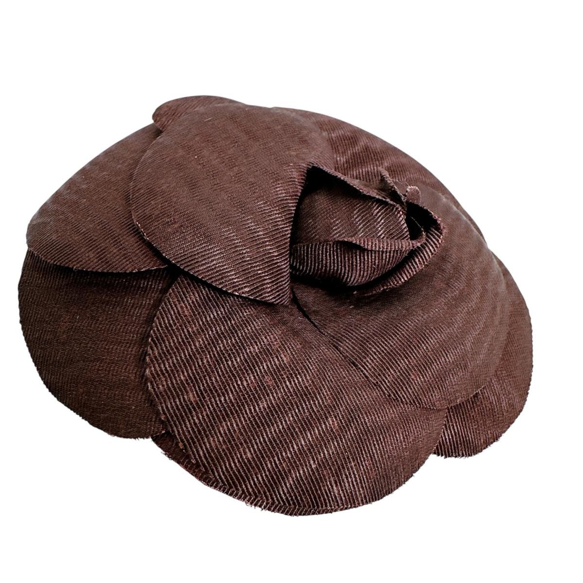 シャネル コサージュ カメリア ブローチ CHANEL ブラウン - メルカリ