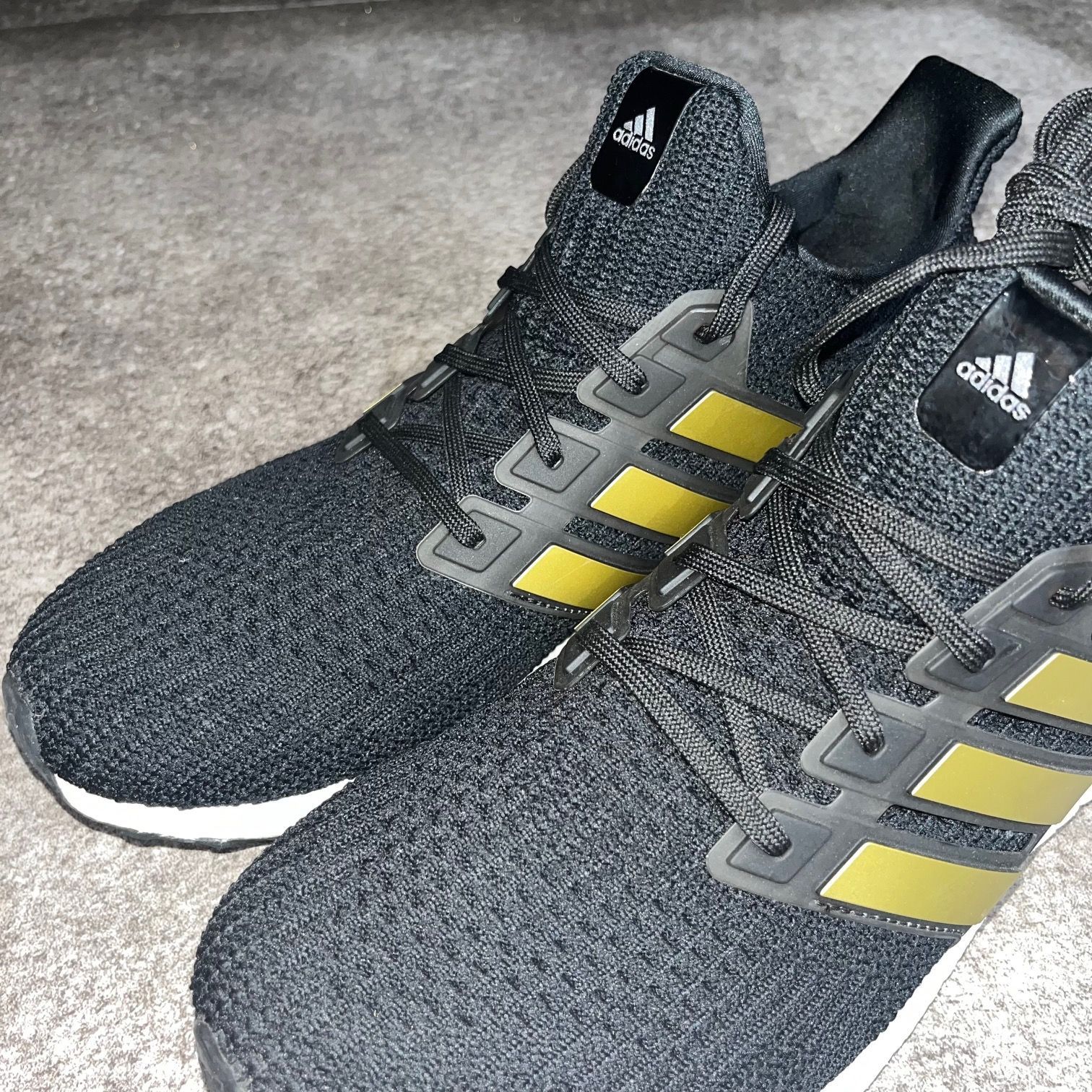 adidas Ultra Boost 4.0 DNA Black Metallic Gold FY9316 ウルトラブースト スニーカー アディダス  29.5cm 64290A1 - メルカリ