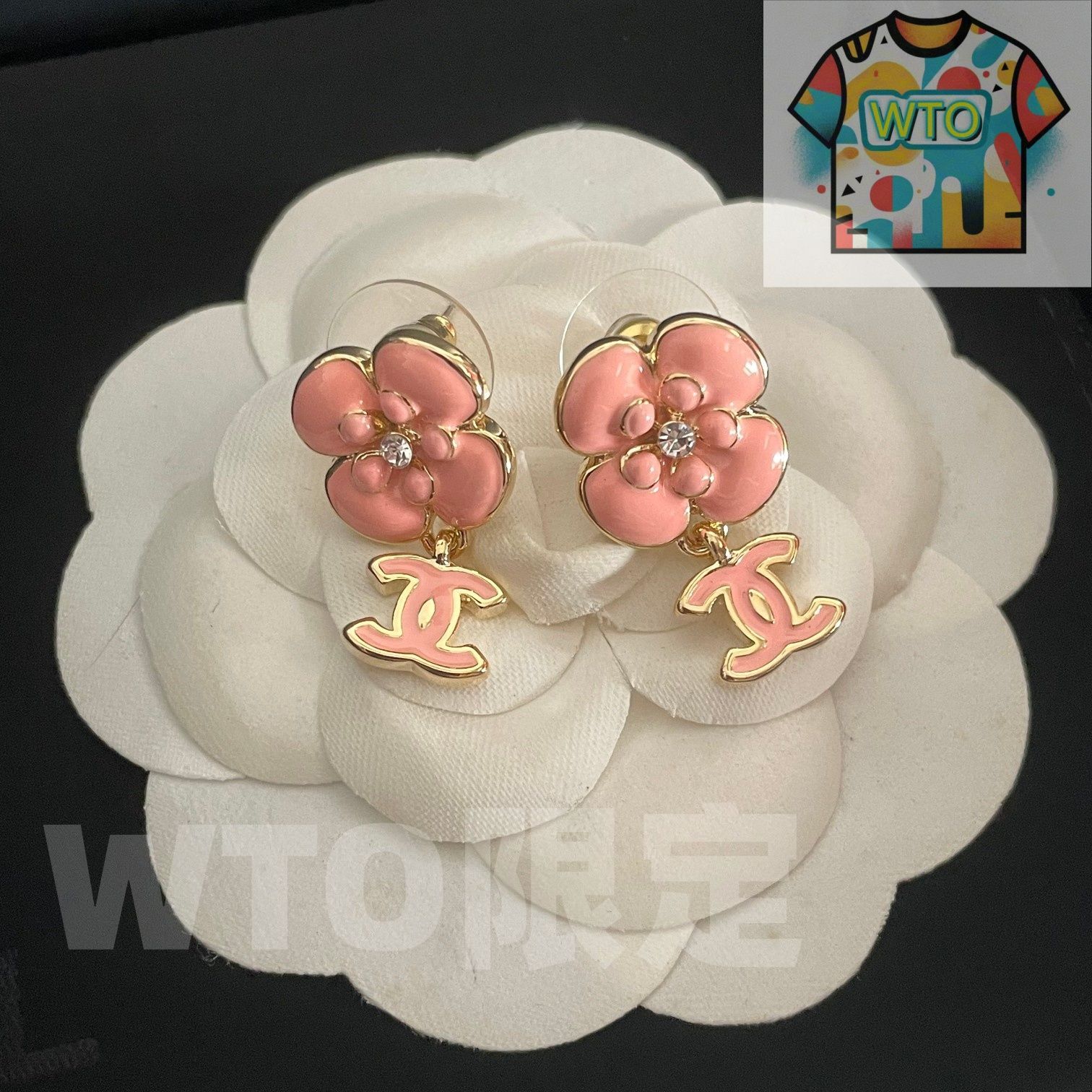 CHANELビンテージピアス。ロゴ付きピンクピアス送料込み VINTAGE CHANEL/シャネル】pierce logo(両耳)（ピアス（両耳用