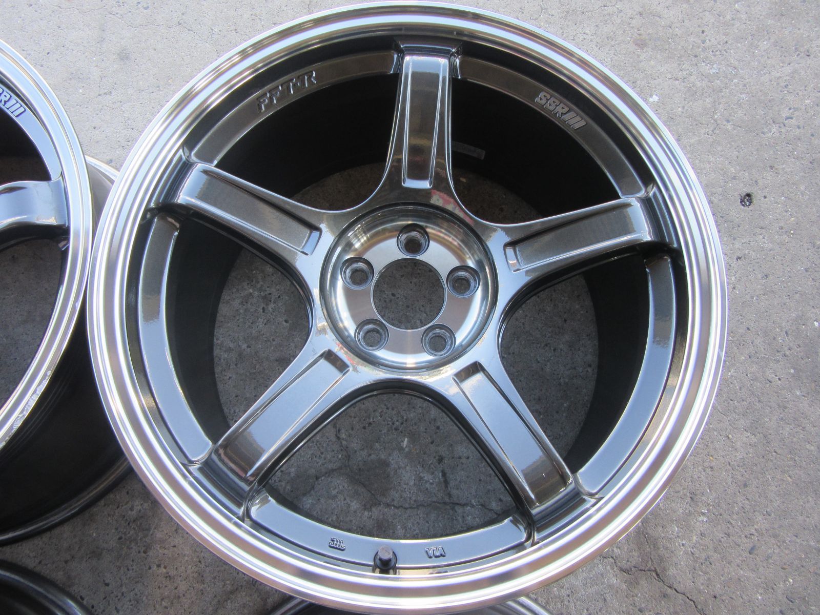 SSR GTX03 5.0J-15インチ (45) 4H/PCD100 ホイール１本 クロムシルバー 送料無料 SSR GTX03 5J-15 +45 4H-100 SSR GTX03 (15インチ) 4H100 5J