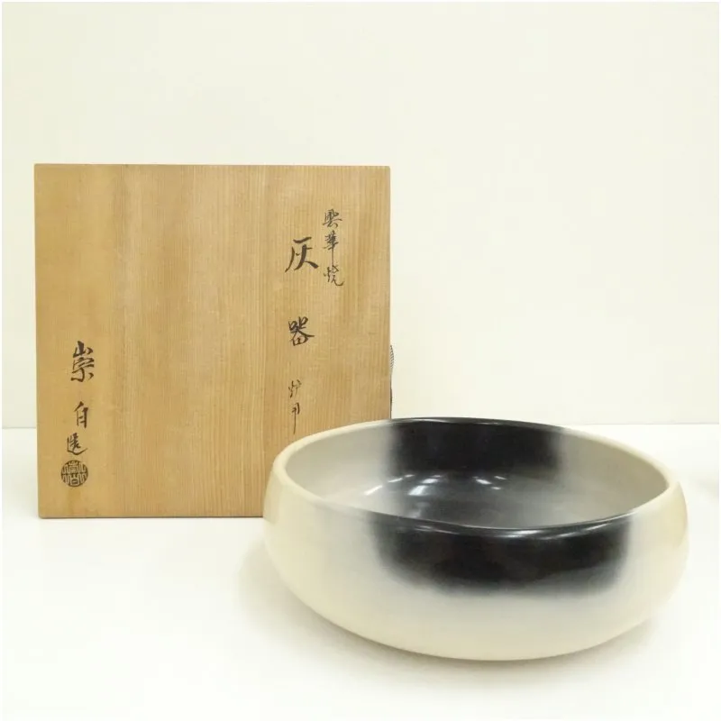 送料込【逢絢亭】茶道具 蓋置 京焼 雲華焼 白 臼形蓋置  寄神崇白 共箱入り 送料込【逢絢亭】茶道具 蓋置 京焼 雲華焼 白 臼形