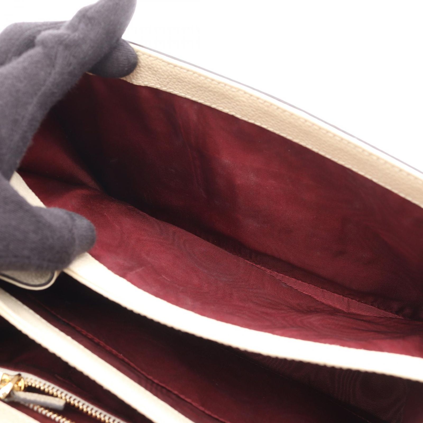 アイボリー レザー