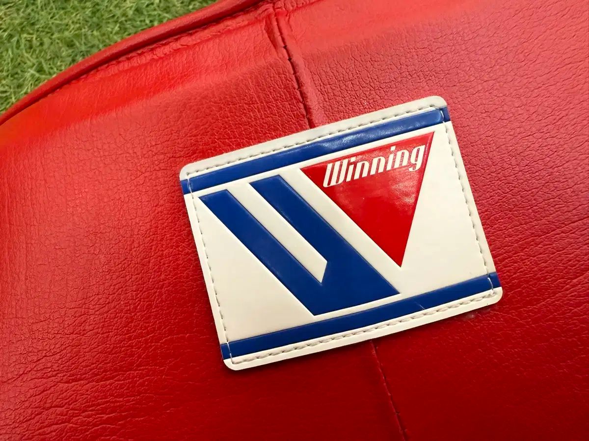 ウィニング Winning グルーンガード レッド M サイズ ロゴ剥がれではありません 色あせ