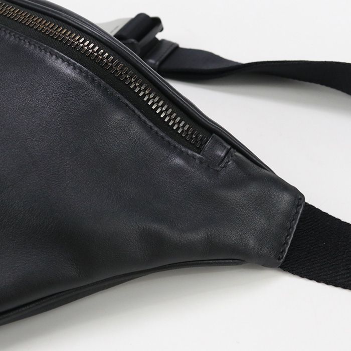 【希少】PRADA 　レザー ベルト ブラック　(中古良品） PRADA プラダ ベルトバッグ 2VL033 2DMF F000 ボディバッグ