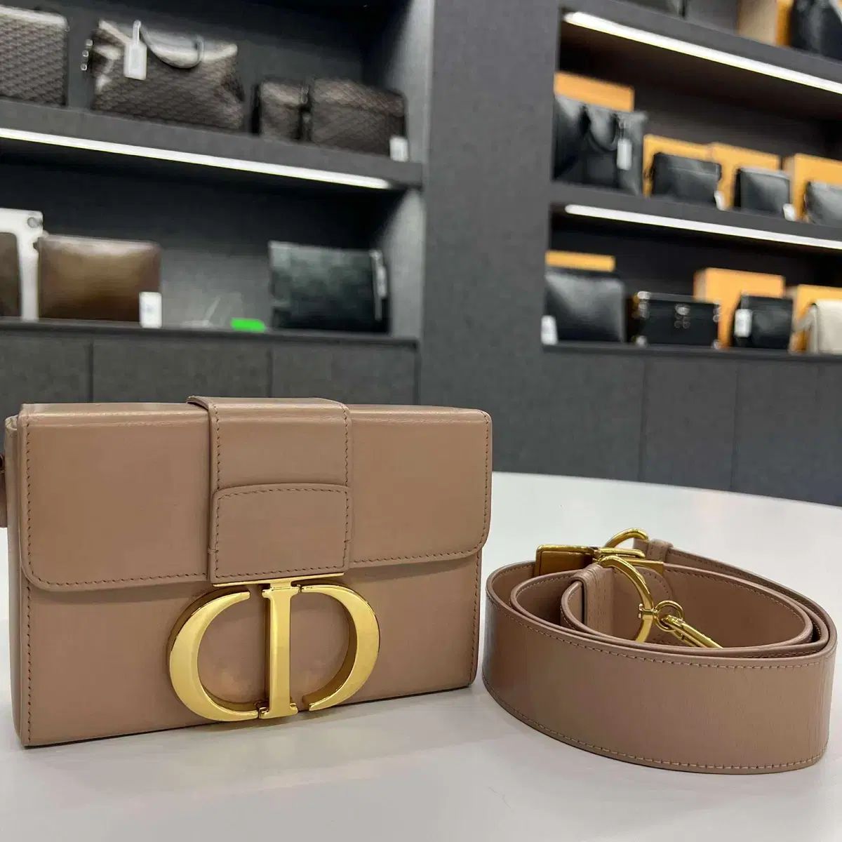 ディオール モンテイン30 ボックスバッグ クロスバッグ