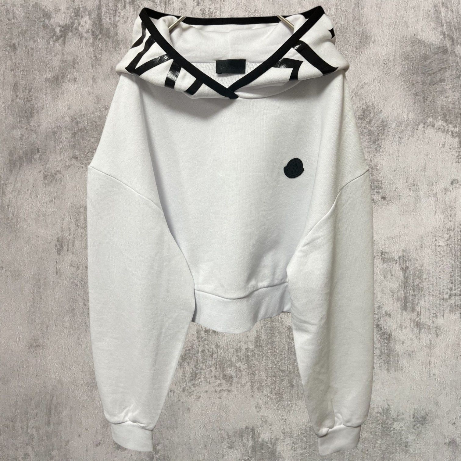 【新品未使用】MONCLER CROPPED MAGLIA パーカー　XS　白色 ☆新品未使用タグ付き品☆ MONCLER Cropped Hoodie パーカー XS〜XL