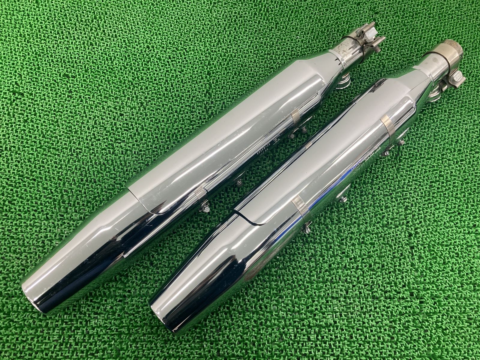 FLSTC1450 サイレンサーマフラー 65682-00/65885-00 ハーレー 純正 中古 65682-00 65885-00 ヘリテイジソフテイルクラシック ヒートガード