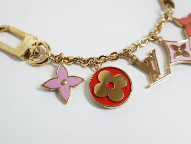 ルイヴィトン LOUIS VUITTON バッグチャーム チェーン LV ライブリー