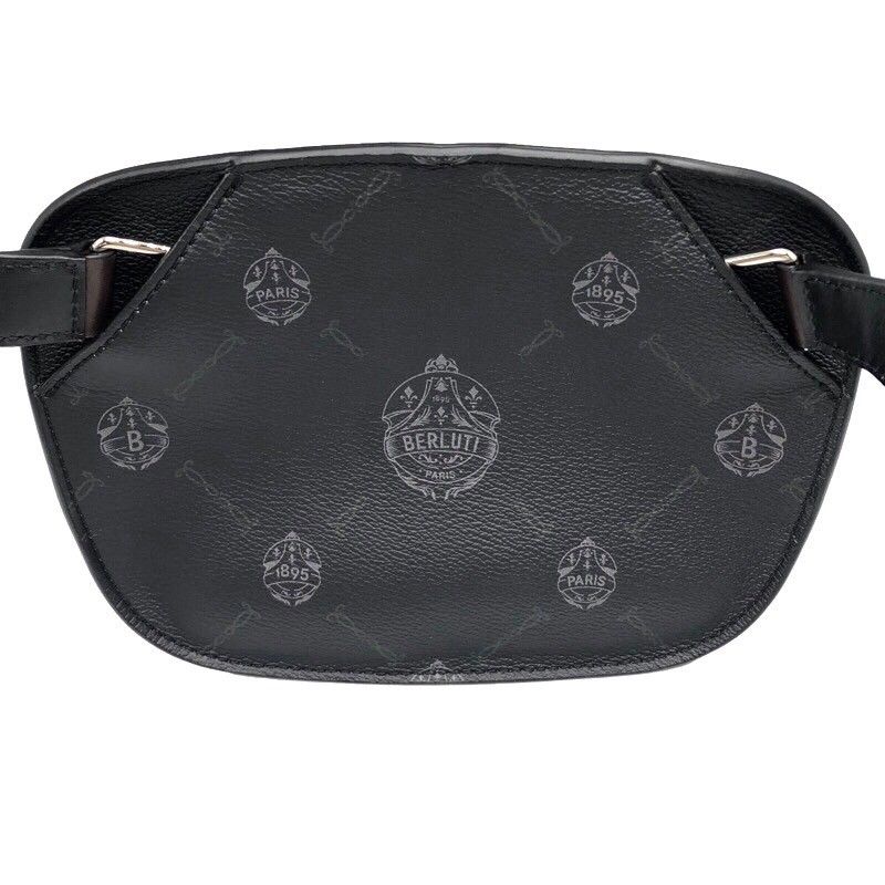 ベルルッティ Berluti エクスプローラーボディバッグ メンズ ボディ  