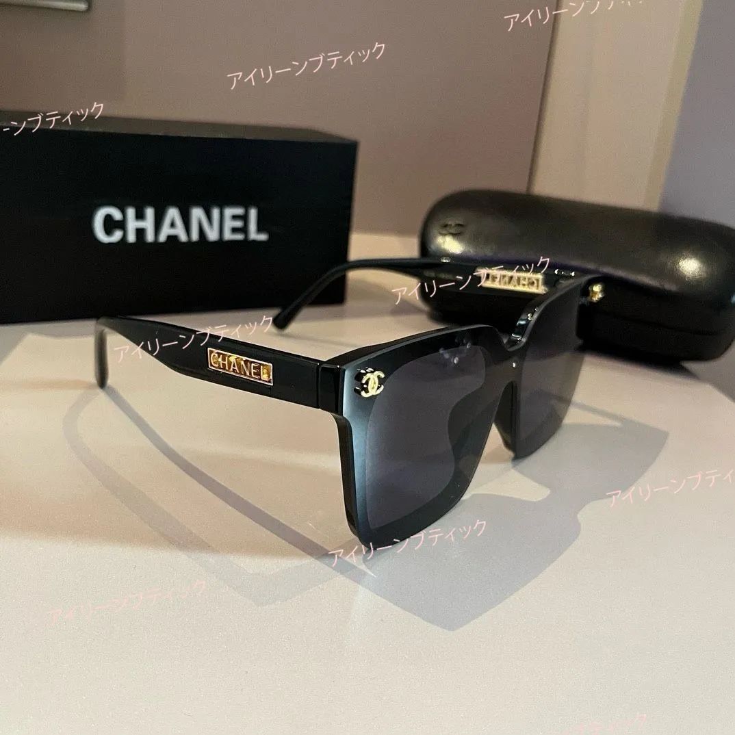 CHANEL大きなフレームのサングラスは何にでも合わせて細く、顔が小さく 