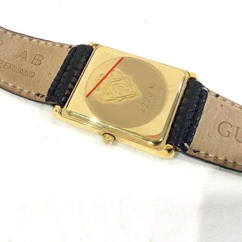 グッチ（GUCCI）スクエアクオーツウォッチ ローマ数字 ユニセックス 