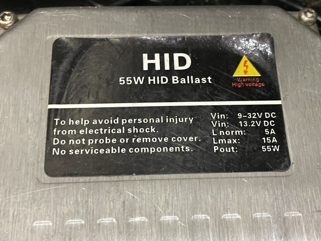 トヨタ 200系ハイエース用 ヘッドライト ヘッドランプ メーカー不明  