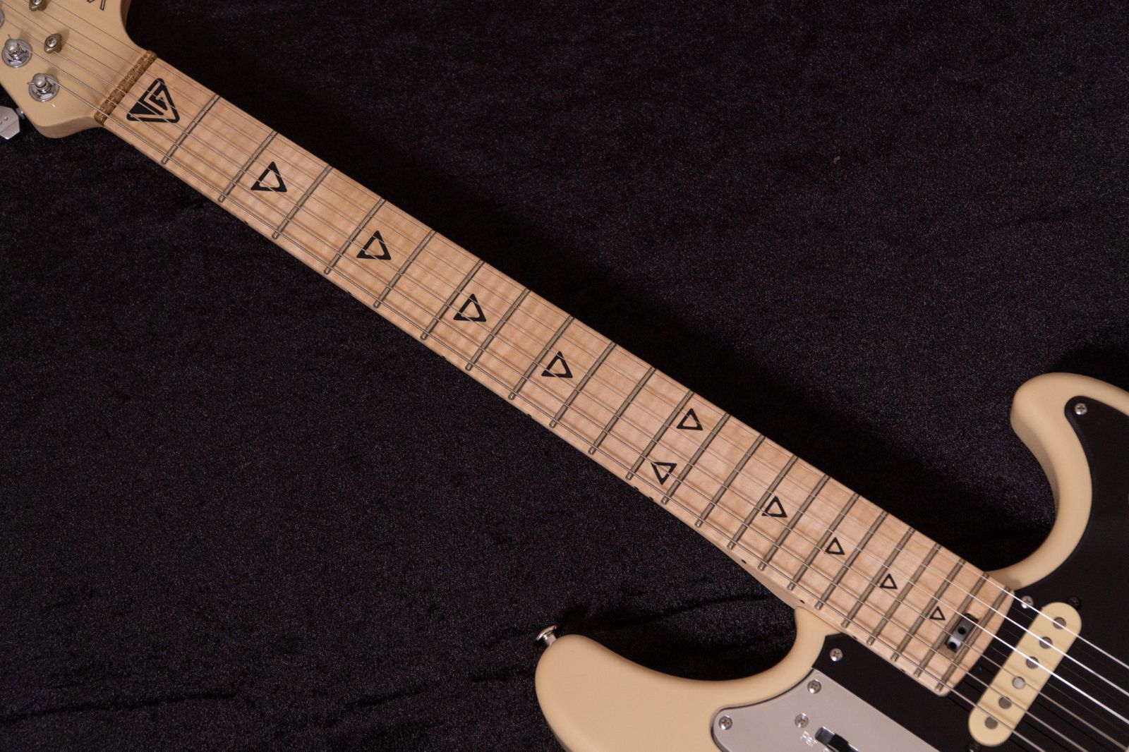 new】Valiant Guitars / Mercury Louisiana Ol'House #M25062