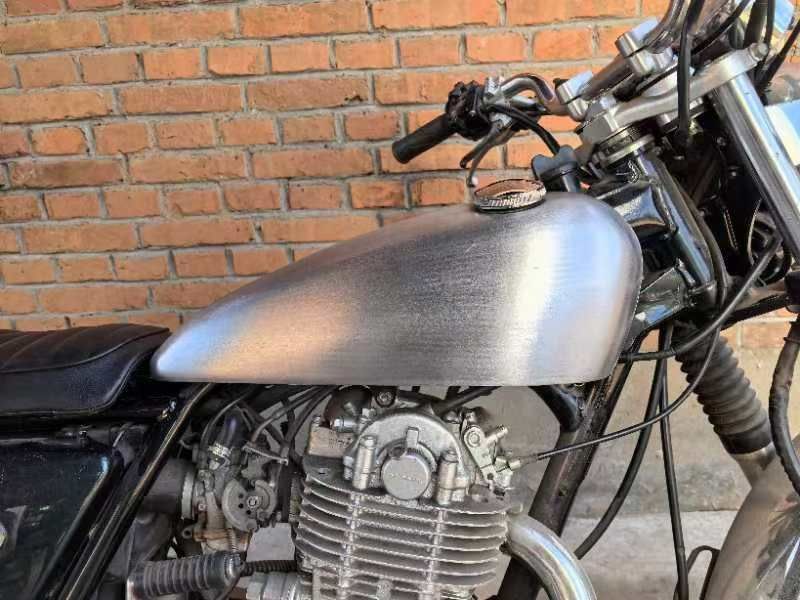 YAMAHA SR400-SR500