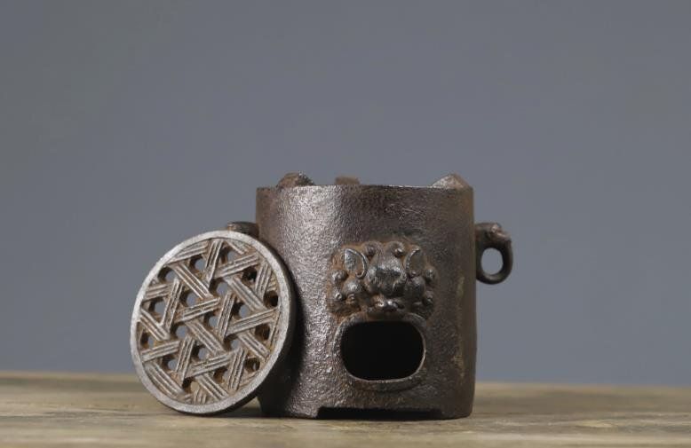 鉄器 炭ストーブ獣頭煮茶炉 虎頭炉 装飾品 工芸品 置物 鉄器 炭ストーブ獣頭煮茶炉 虎頭炉 装飾品 工芸品 置物 鉄器