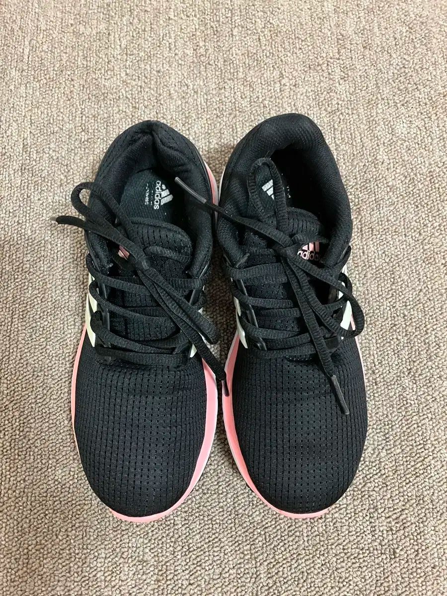 adidas(アディダス) スニーカー 230