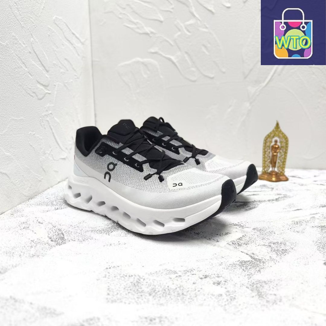 限定 On ​Cloudtilt ホワイト スニーカー On Running x Loewe Cloudtilt 2 