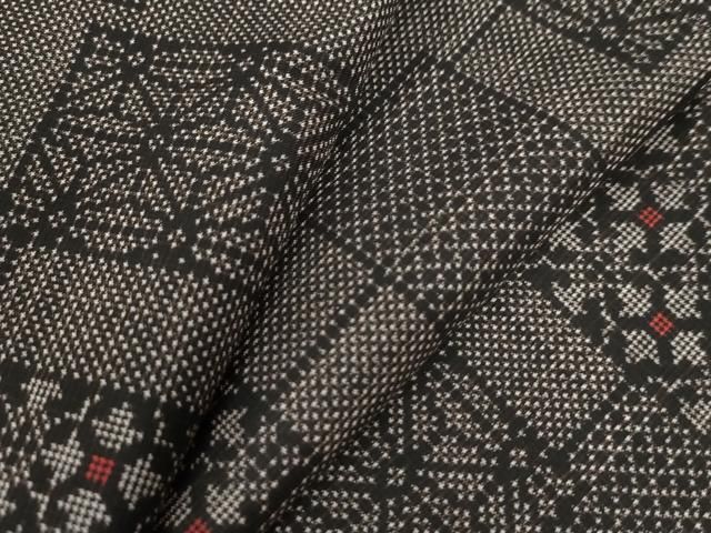 平和屋着物○本場大島紬 7マルキ 短冊重ね吉祥文 正絹 逸品 未使用