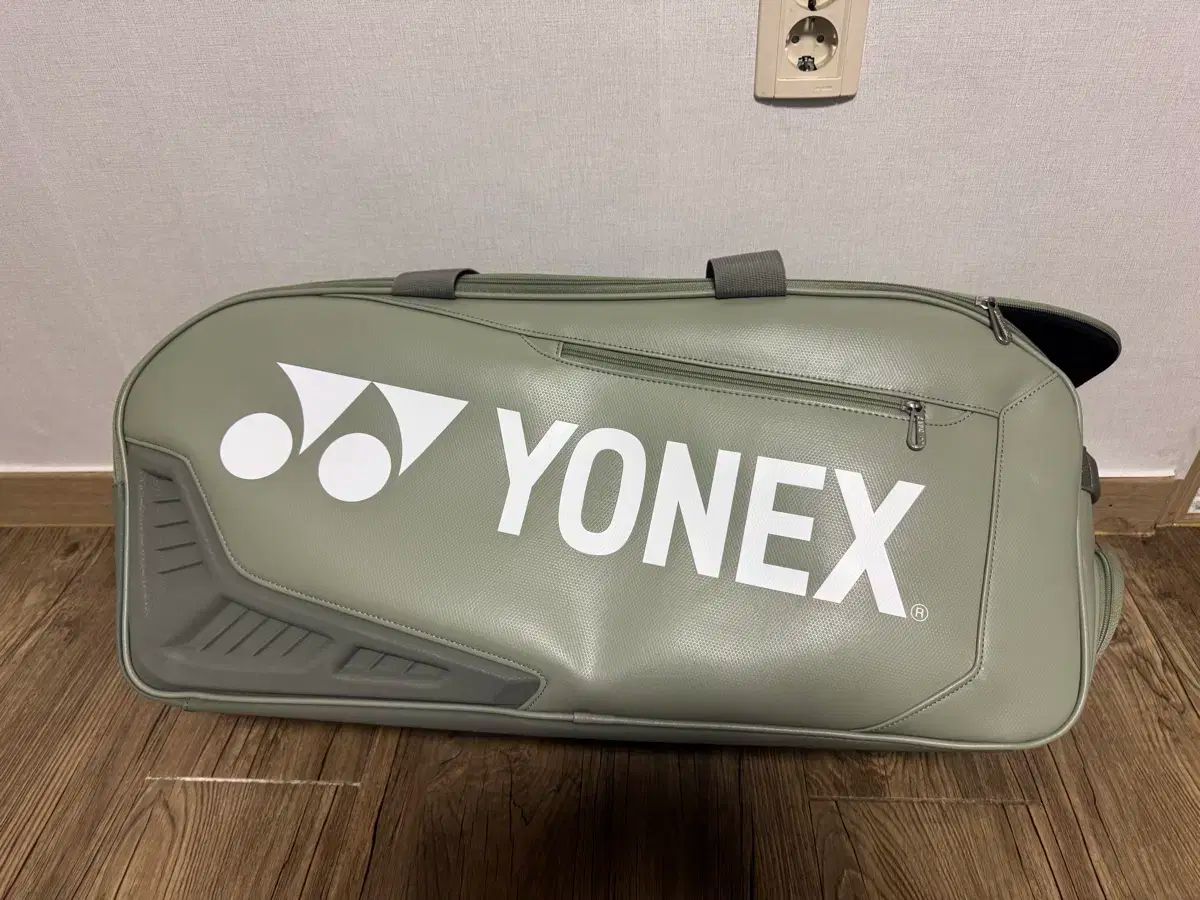 YONEX バドミントン ラケットバッグ Amazon | YONEX 92031W (シルバー) プロトーナメント