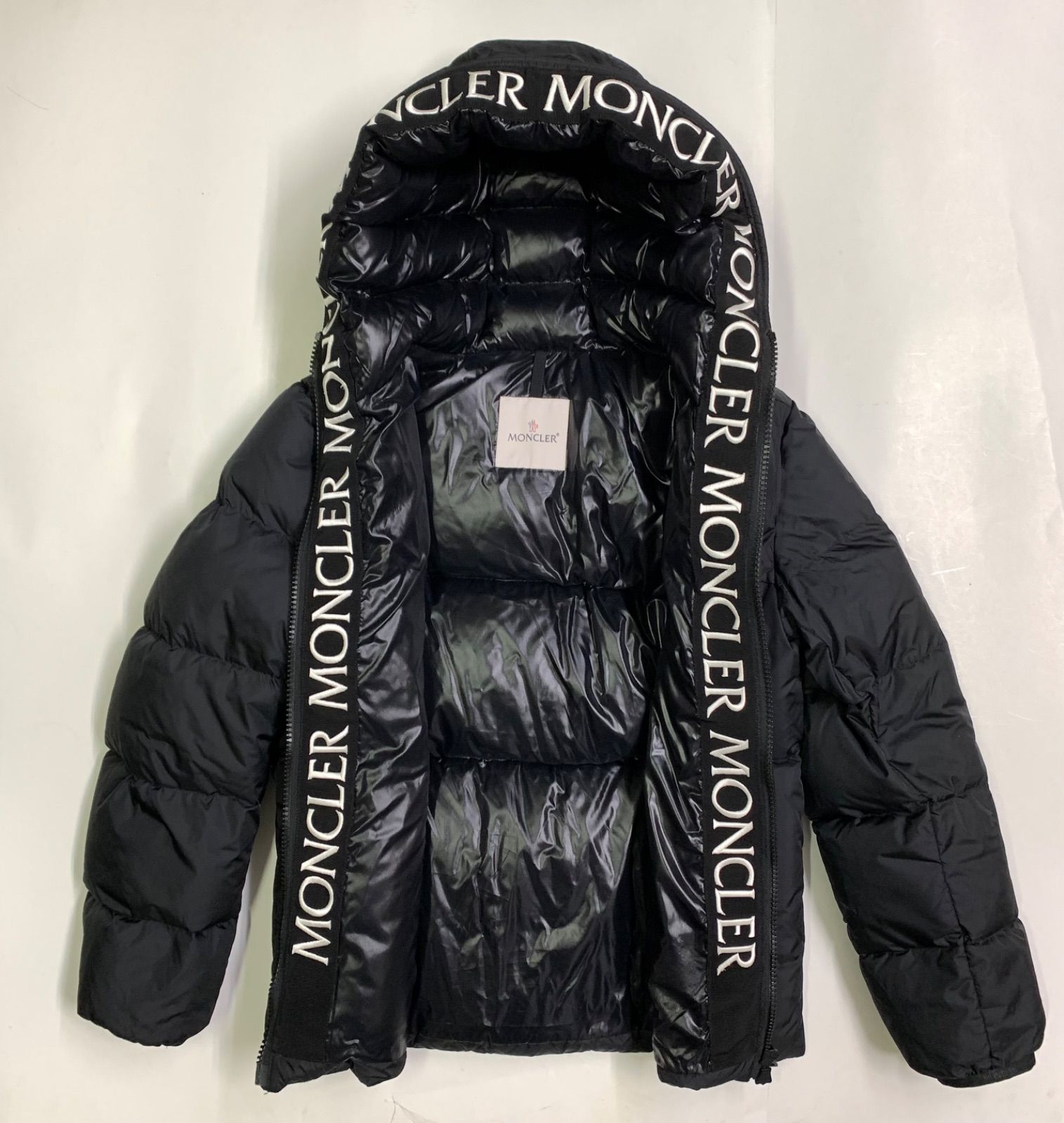 ☆モンクレール フーデッドハイブリッドダウン ブラック 美品 M