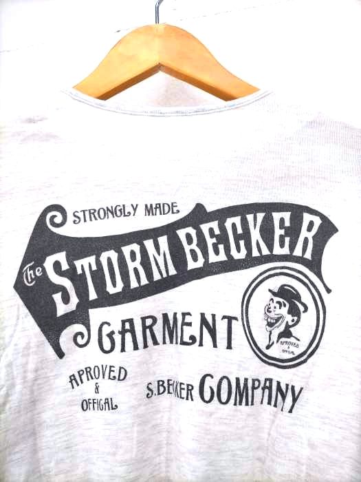 ストーム ベッカー STORM BECKER ヘンリーネック Tシャツ メンズ