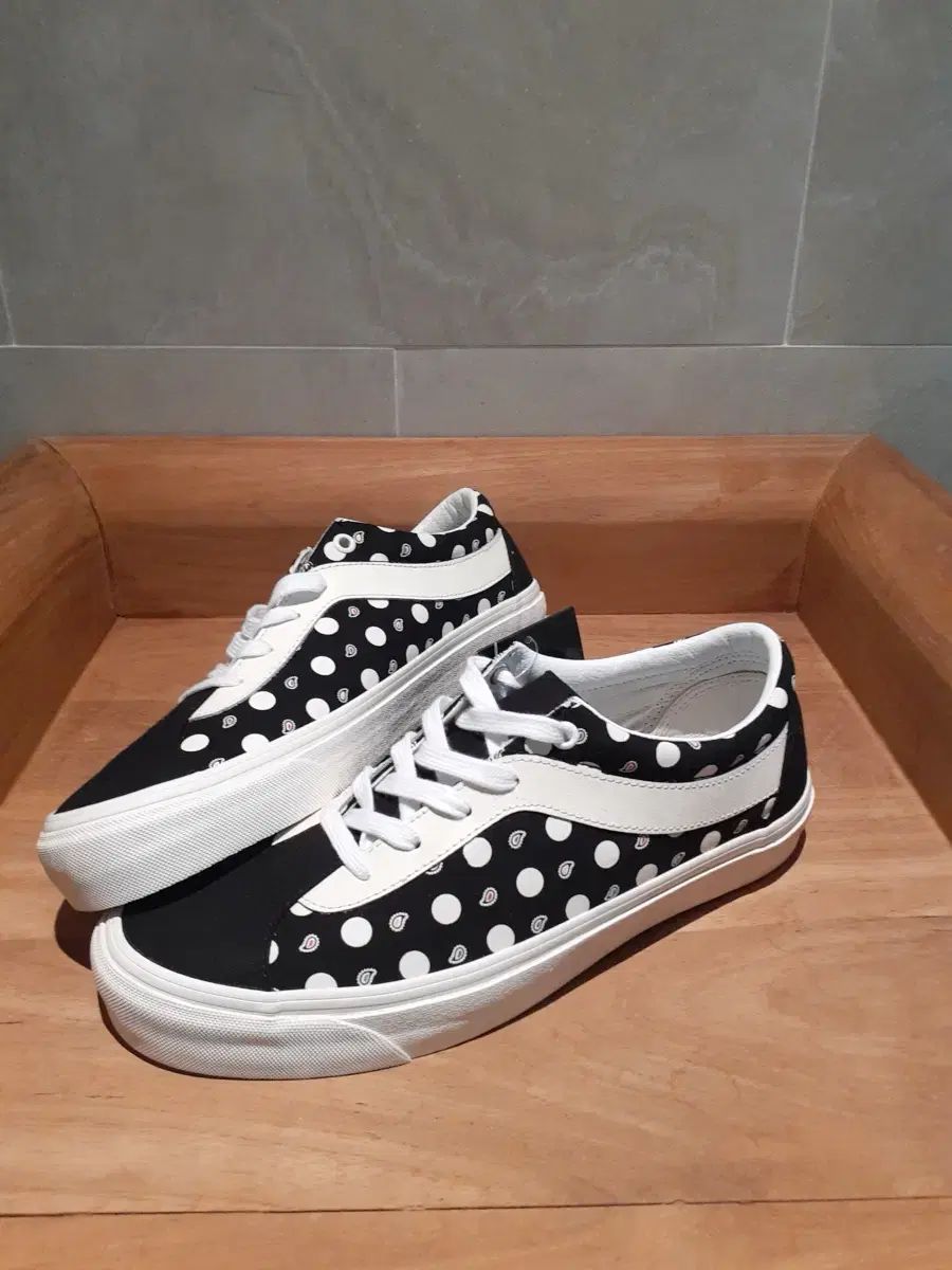 【雷市場（ポンジャン）商品韓国直送】 VANS(バンズ) スニーカー ボールド アン 子供 275