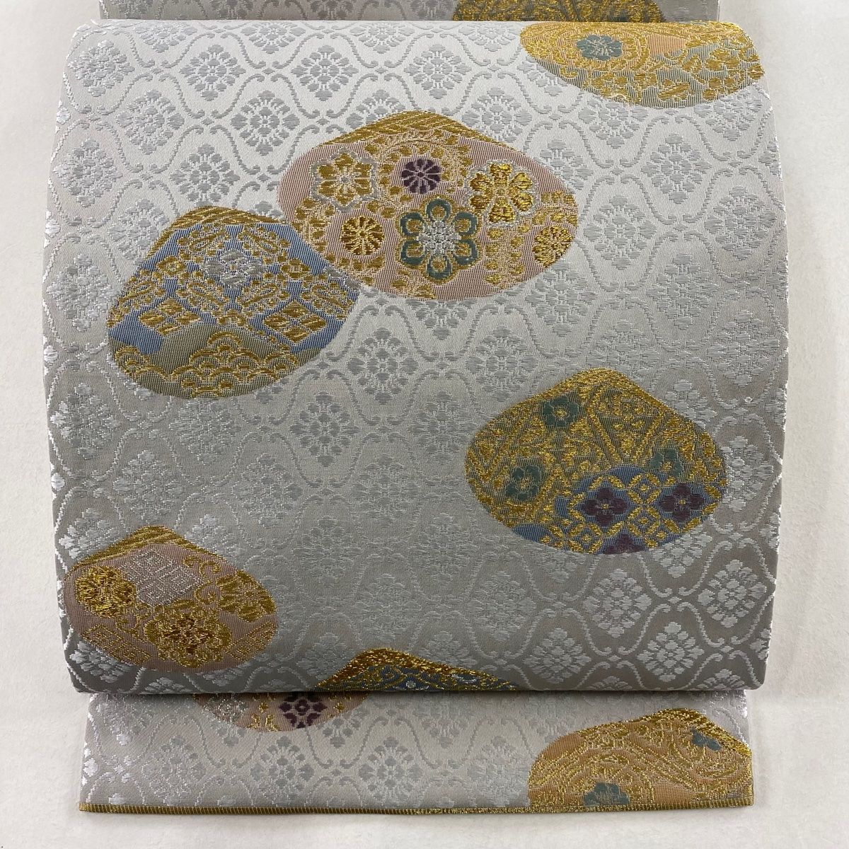 袋帯 美品 名品 貝合わせ 花 金銀糸 灰色 六通 正絹 【中古