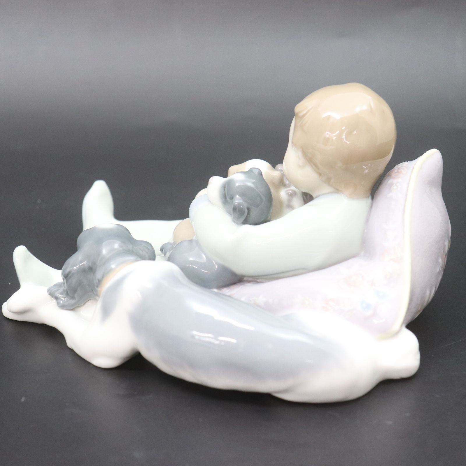 LADRO リヤドロ フィギュリン みんなおねんね Amazon.co.jp: 絶版品 リヤドロ LLADRO 1535 みんな、おねんね
