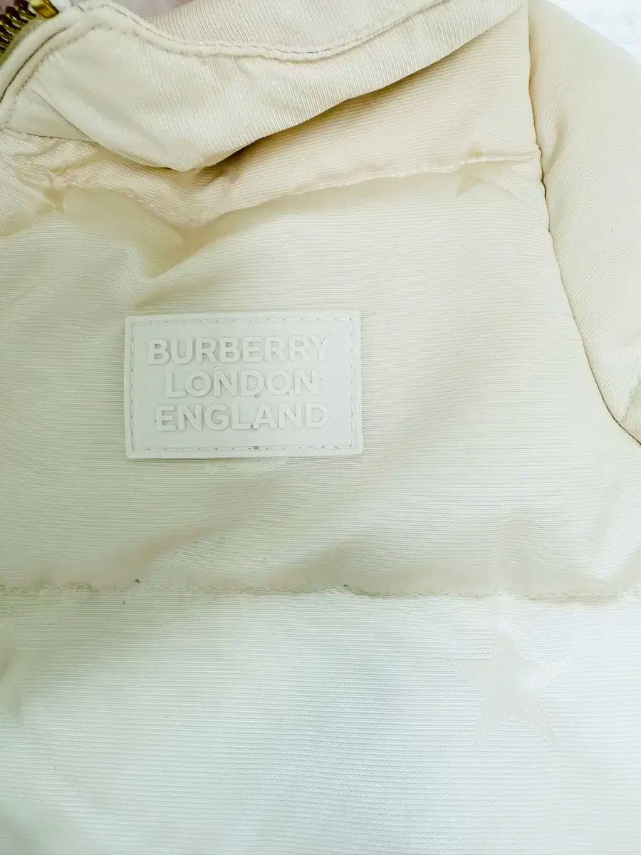 Burberrybaby BURBERRY バーバリー ベビー パッド入り宇宙服