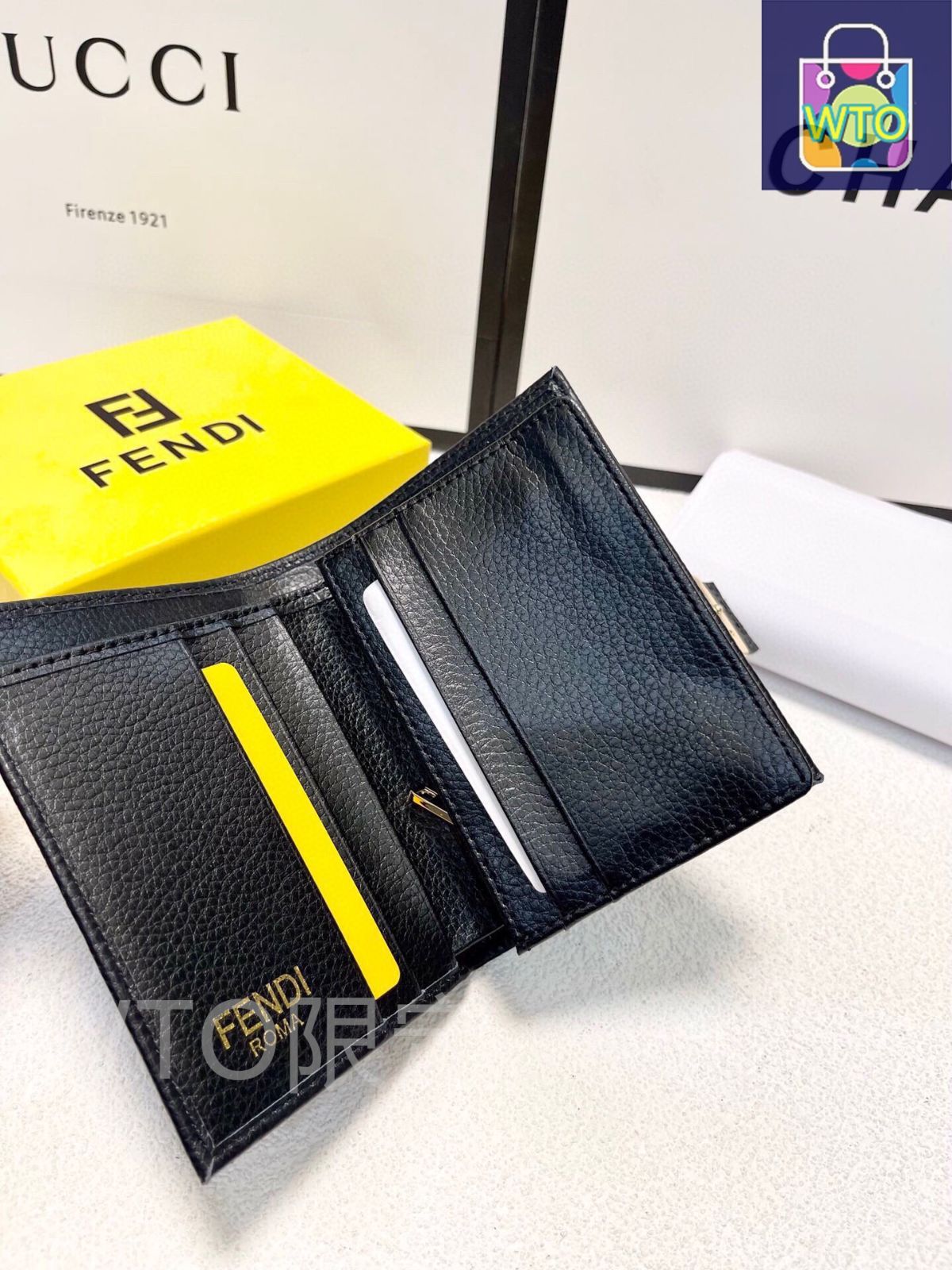 今日特価】Fendi フェンディ 三つ折りシリーズ 精密な仕上げと